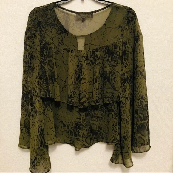 Jennifer Lopez Olive Green Snakeskin Ruffle Bell Long Sleeve Blouse Size XS - Picture 10 of 11